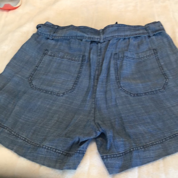 Lilla P chambray denim shorts. - Picture 4 of 4